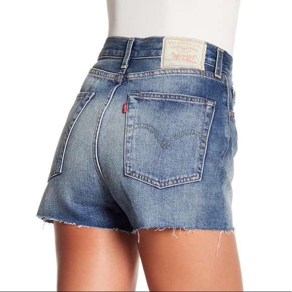 Levis Vintage 701 Cutoff Highrise - Picture 4 of 7